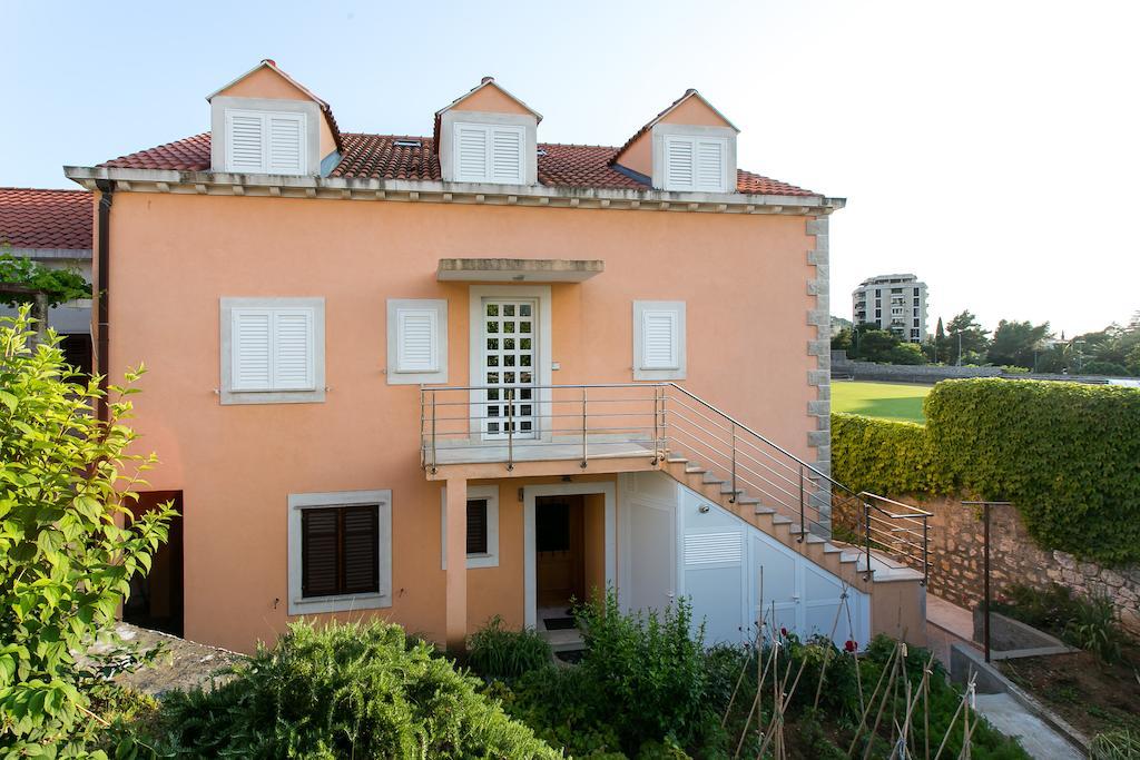Apartment Miramare & Campara *