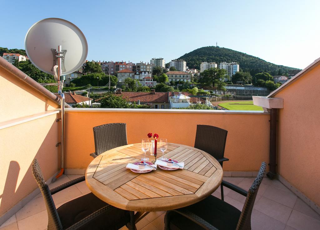 Apartment Miramare & Campara