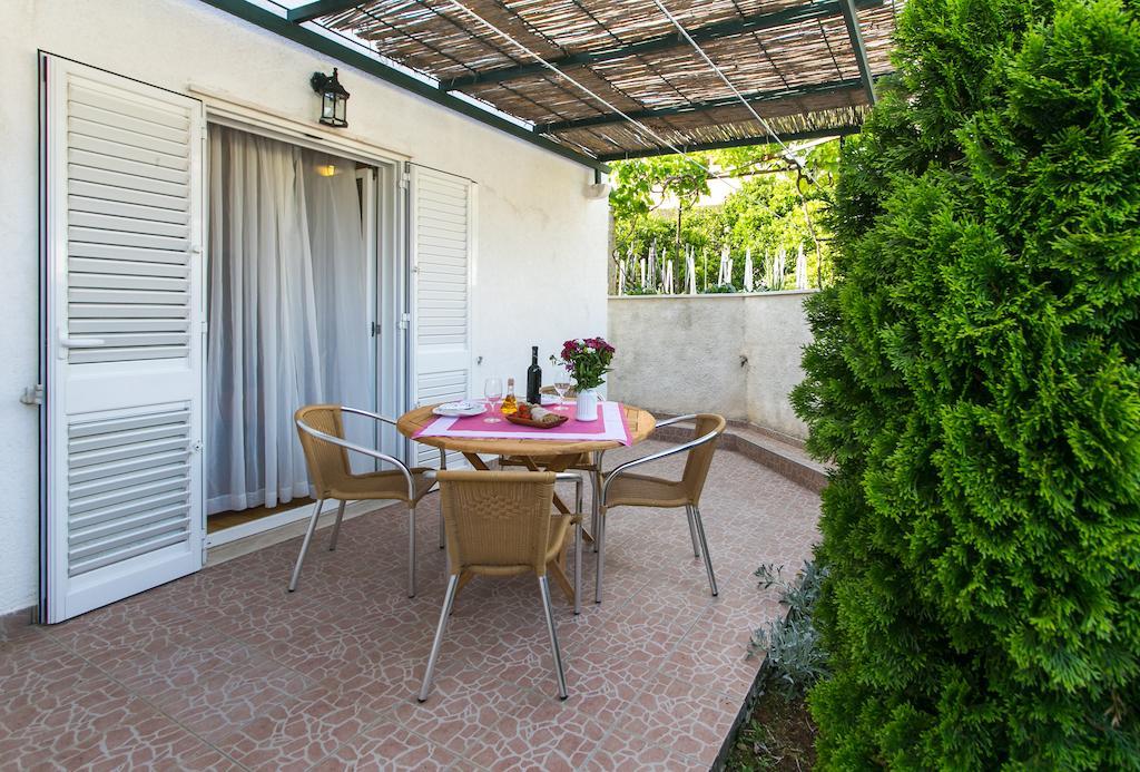 Apartment Miramare & Campara