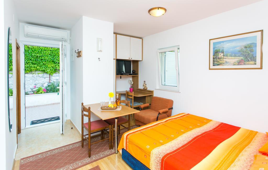 Apartment Miramare & Campara