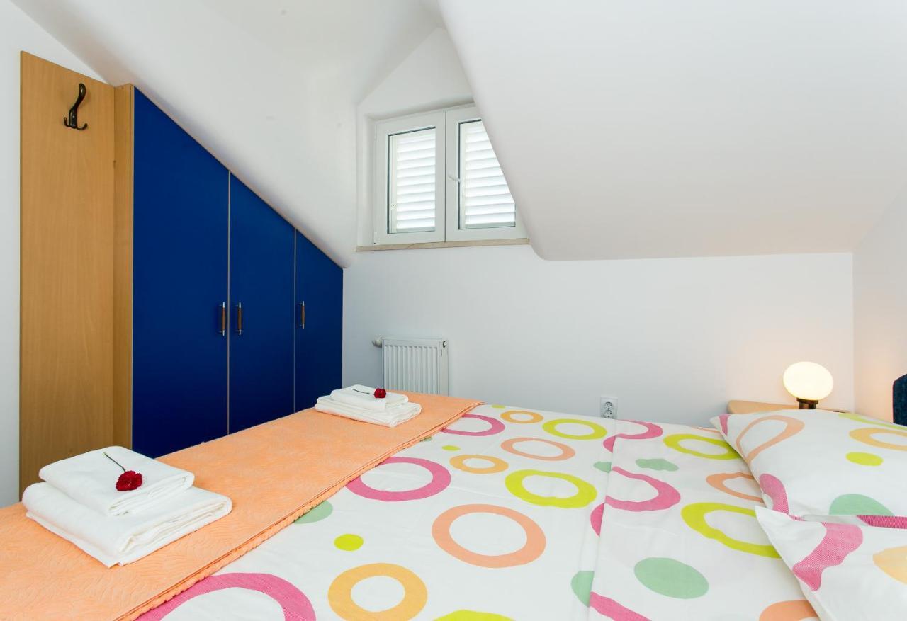 Apartment Miramare & Campara